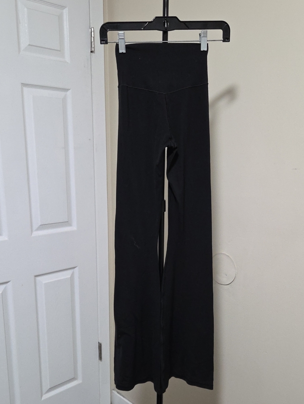 aerie Black High-Rise Wide-Leg Leggings - Picture 4 of 5